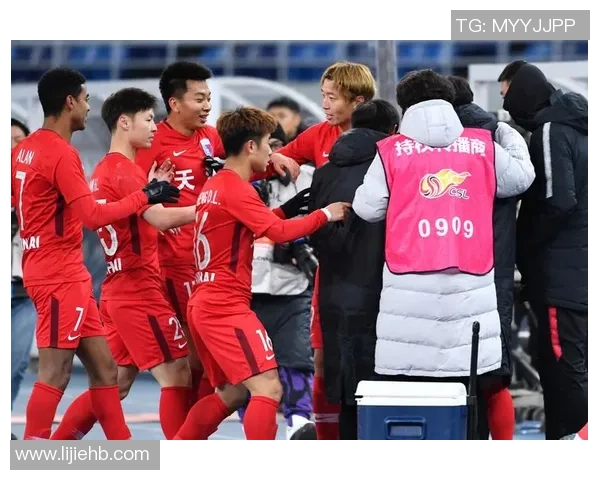 天津天海迎战重庆斯威中超直播精彩瞬间回顾与分析